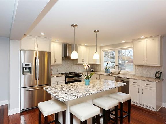 5th image of 59 Riverview Ave