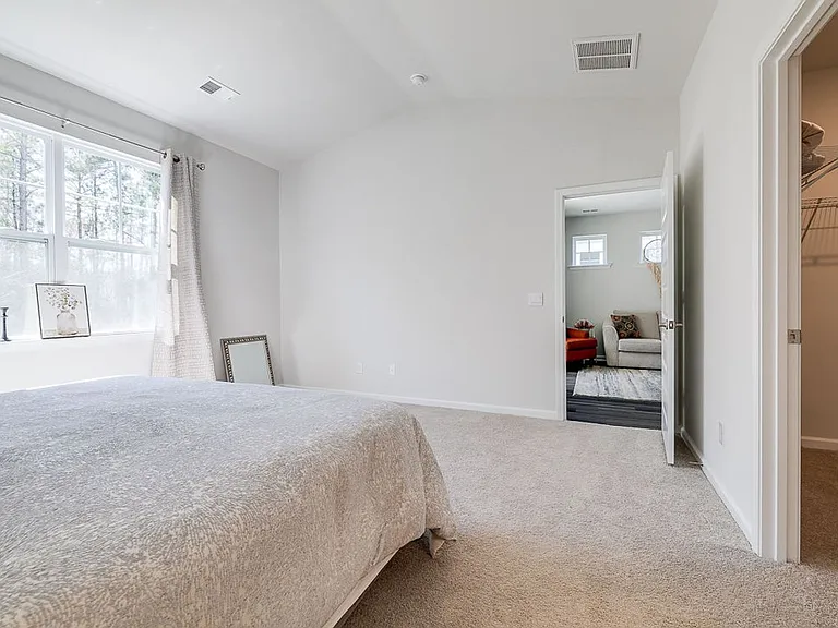 151 Holloway Hl — Photo 13