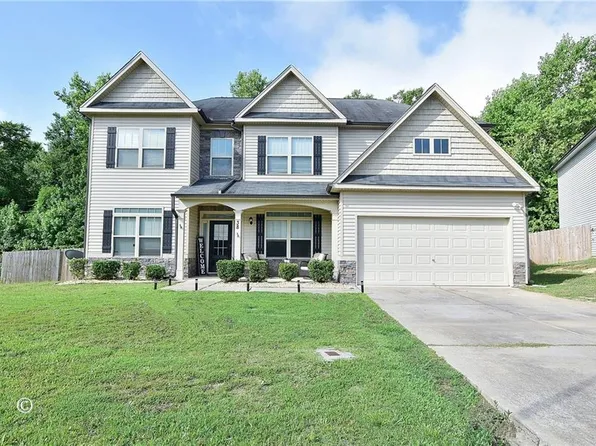 38 Springwood Dr, Phenix City, AL 36870