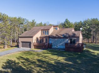 2574 Waters Rd, Amsterdam, NY 12010