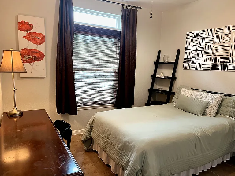 611 Newport Dr — Photo 14