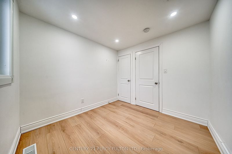 Toronto House for rent - 4 Bedrooms — photo 24