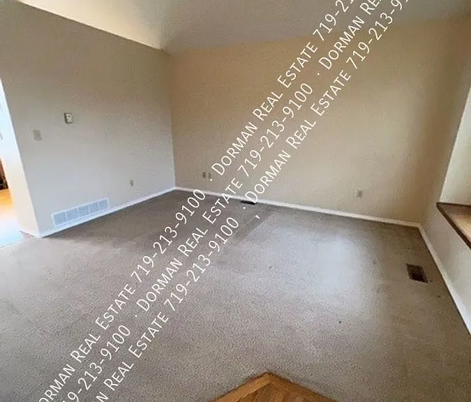 1275 Grass Valley Dr — Photo 6
