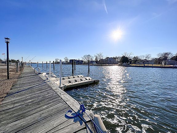 DEEDED DOCKING RIGHTS