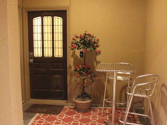 Entry outdoor seating area