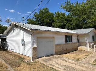 705 College St, Gatesville, TX 76528