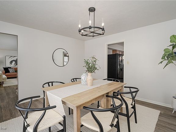 4th image of 4826 Donald Ave