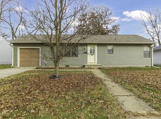 922 Robinhood Rd, Mexico, MO 65265