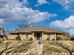 609 Hinsdale Dr, Arlington, TX 76006