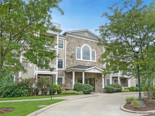 5 Tenakill Park Dr #117-1S, Cresskill, NJ 07626