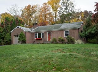 5 Muir Ln, New City, NY