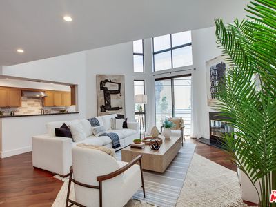 12000 Goshen Ave APT 107, Los Angeles, CA, 90049