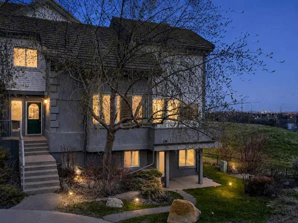 5616 S 14th Ave SW #1, Calgary, AB T3H 3P9