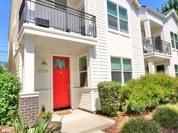 2506 R St, Sacramento, CA 95816