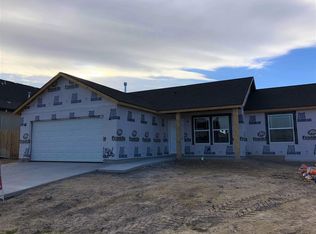 1406 Arrow St, Twin Falls, ID 83301