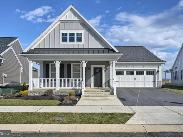 369 Home Towne Blvd, Ephrata, PA 17522