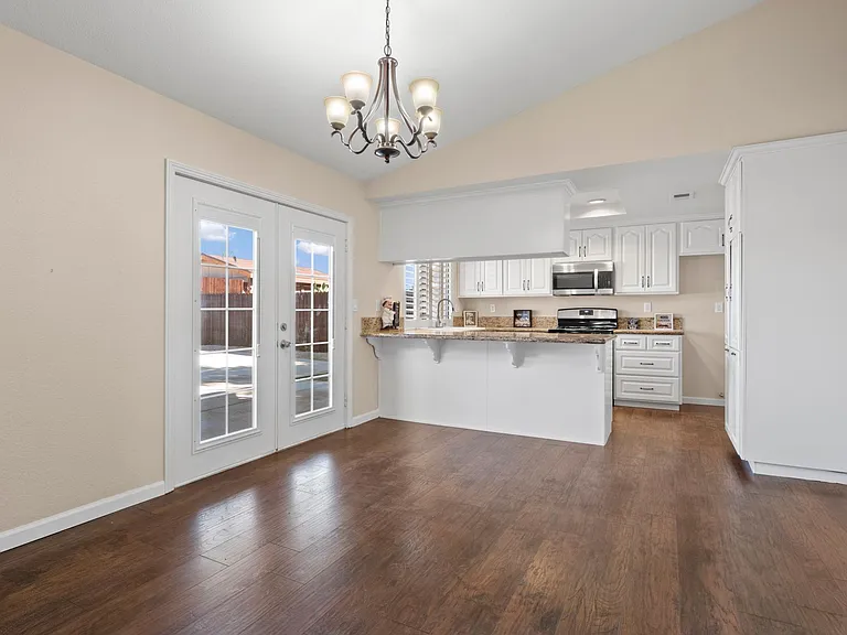 3843 Castala Dr — Photo 29