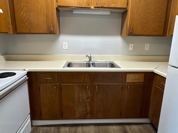 4105 Blue Lick Ct APT 4, Louisville, KY 40229