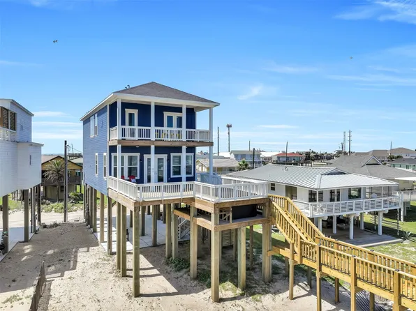 16728 W Beach Rd, Jamaica Beach, TX 77554