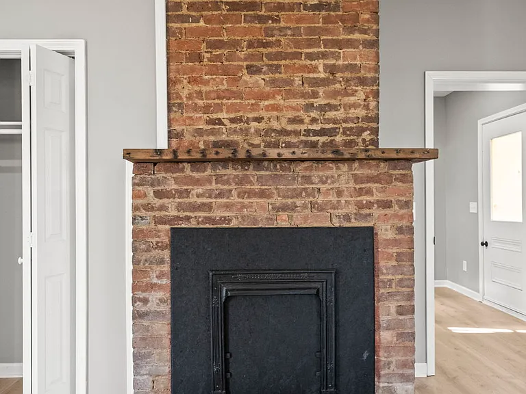 6081 Lakeview Rd — Photo 8
