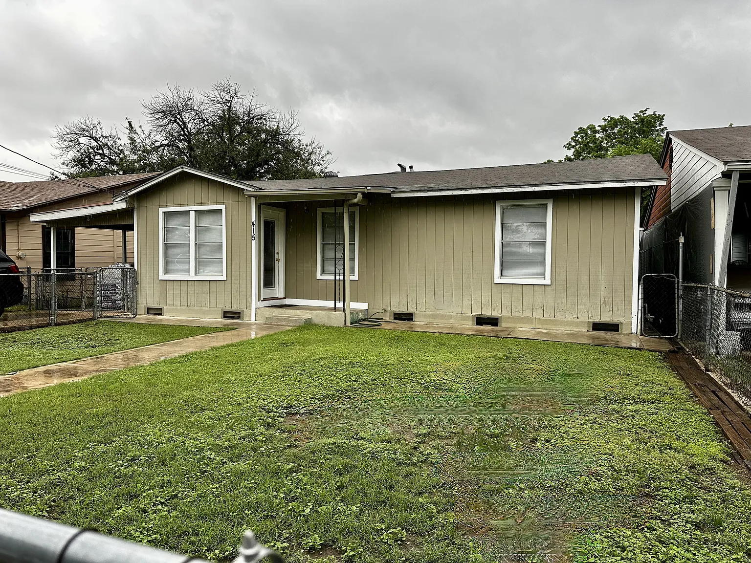 415 Chalmers Avenue - 2 — Photo 3