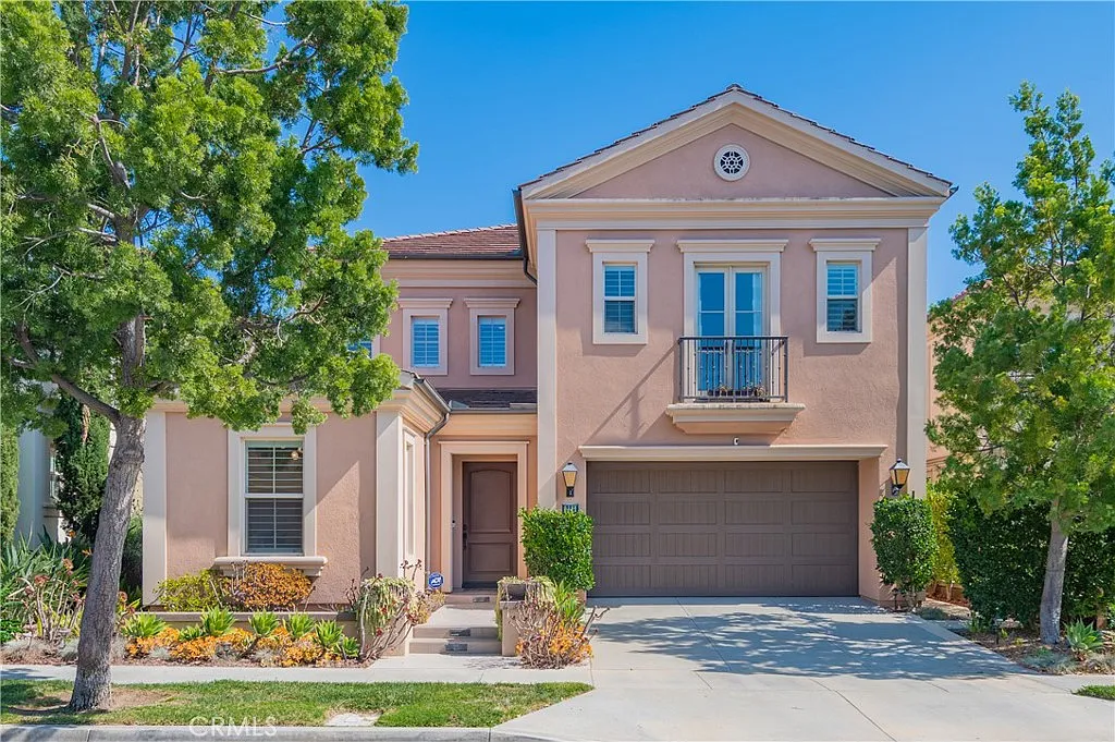 4 bed, 2483 sqft, $6,500 — Photo 1