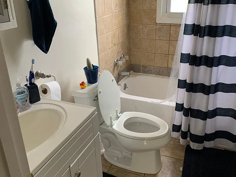 817 Douglas Ave — Photo 8