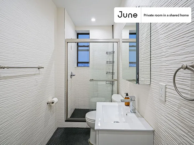 301 Saint Nicholas Ave #C — Photo 12