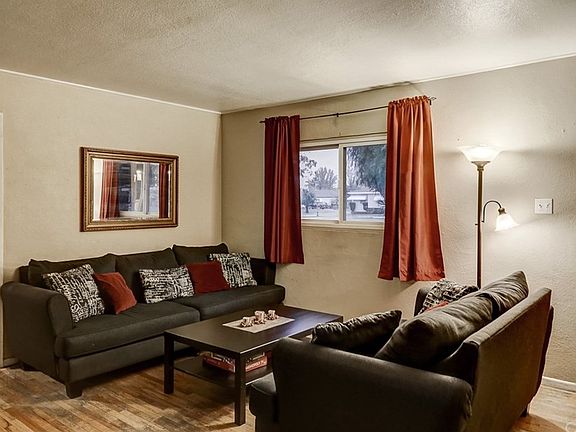 5th image of 2927 N Kenwood Ave