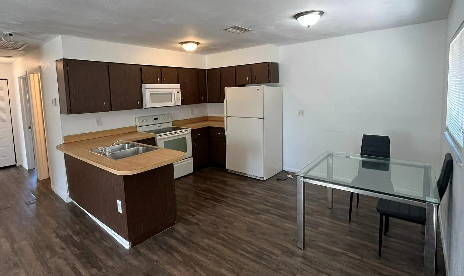 3221 Broadway - 3227B — Photo 1