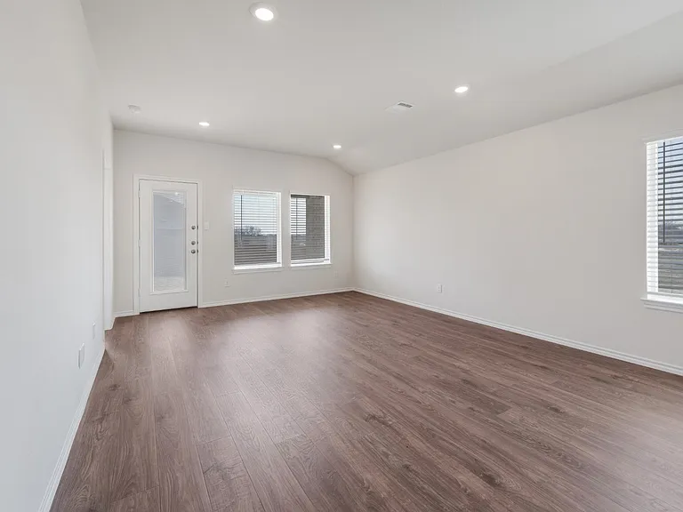 1715 Potomac Ln — Photo 8
