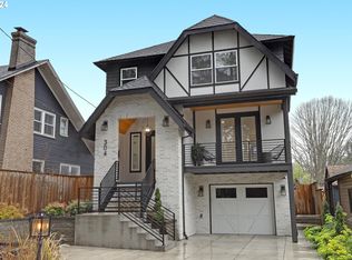 304 NE Cesar E Chavez Blvd, Portland, OR 97232