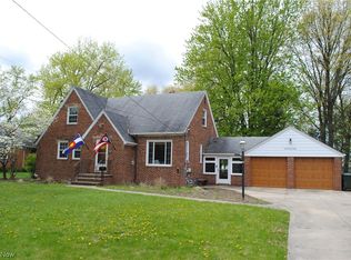 4506 Columbia Rd, North Olmsted, OH 44070