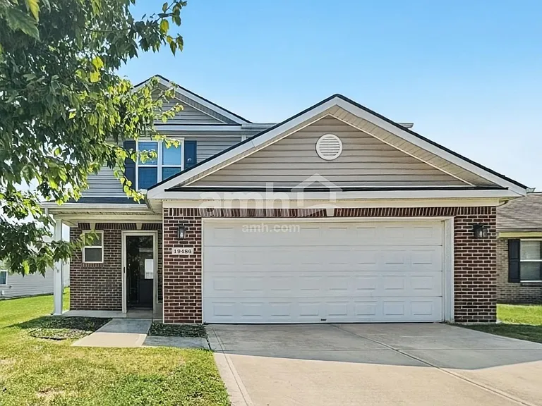 19486 Prairie Crossing Dr — Photo 1
