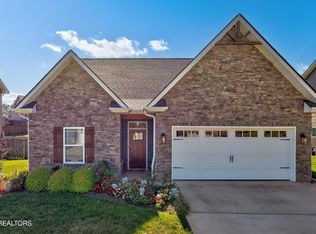 1158 Aspen Glen Dr, Alcoa, TN 37701
