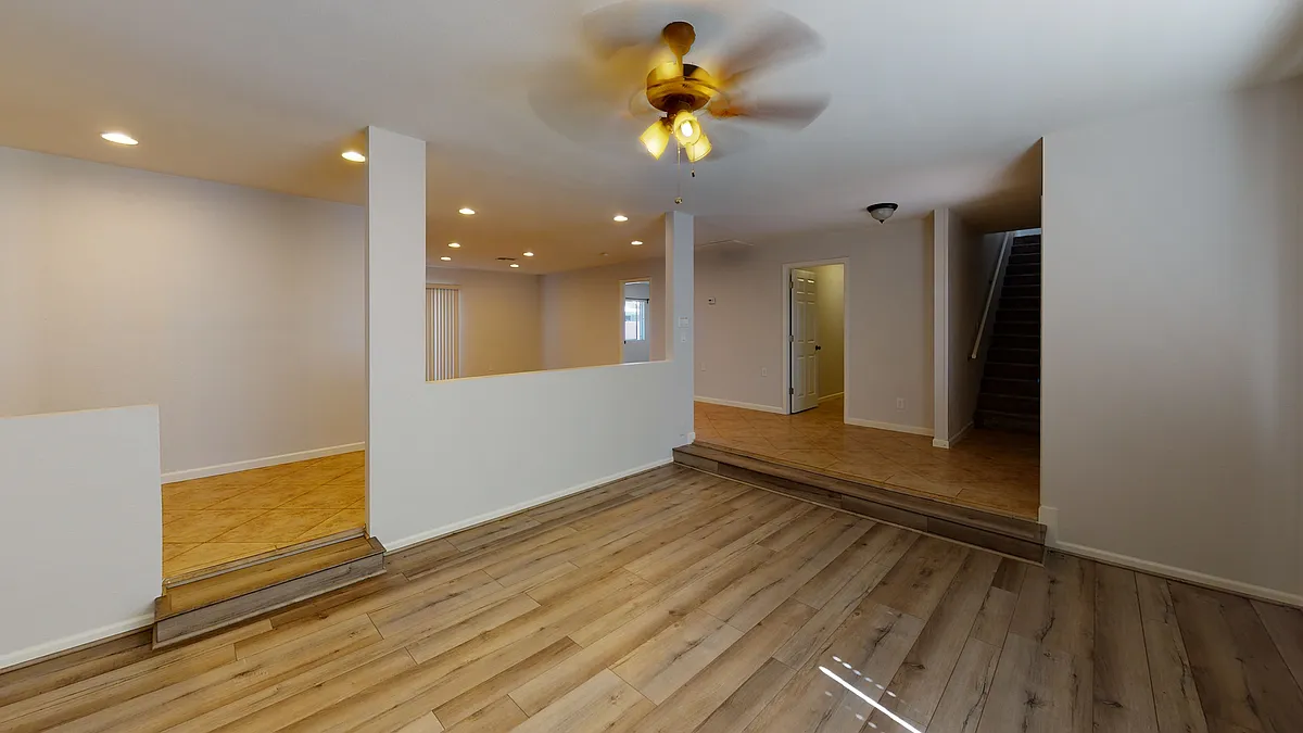 Building Photo - 1206 E Redfield Rd #3