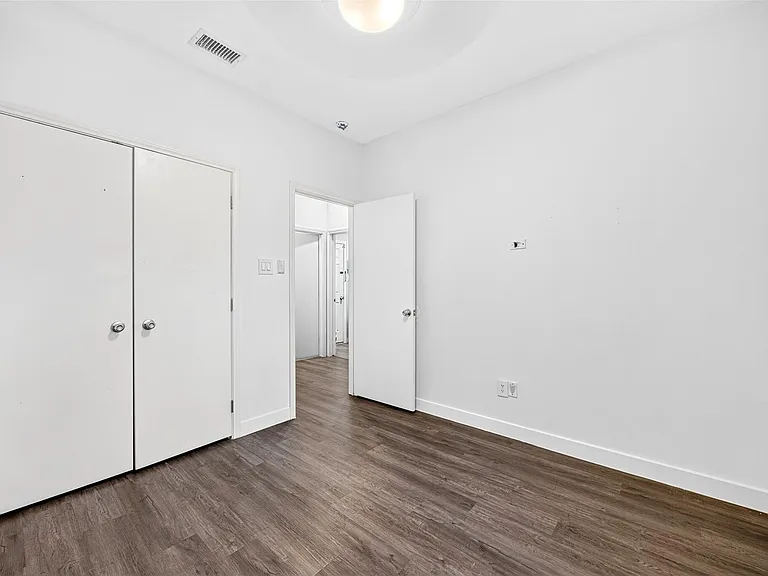 18610 Autumn Hills Dr — Photo 26