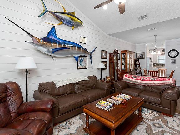 4th image of 326 Moss Creek Ln