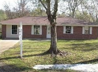 3808 Dearman Ave, Moss Point, MS 39563