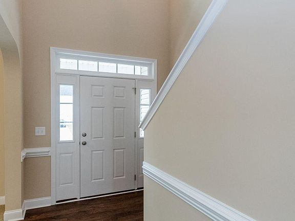 005 Foyer Compressed