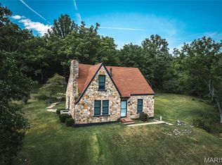 2431 Highway D, Bourbon, MO 65441