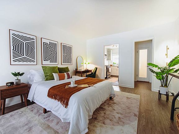 4th image of 990 Palm Ave APT 8