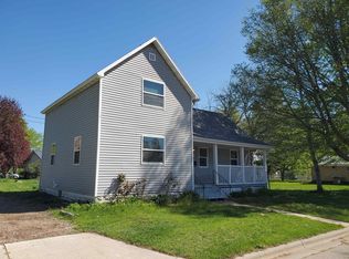 511 W 2nd St, Shawano, WI 54166