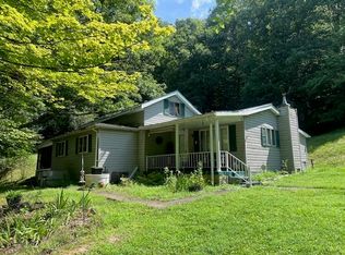 1497 Newcomb Creek Rd, Wayne, WV 25570