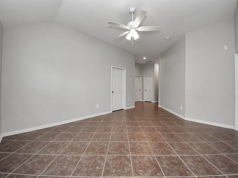 18403 Sierra Falls Ct — Photo 41
