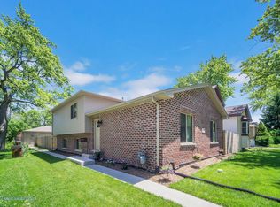 18333 Klimm Ave, Homewood, IL 60430