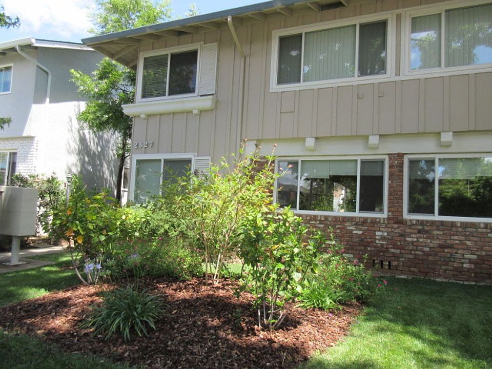 1st image of 2927 Magliocco Dr APT 6