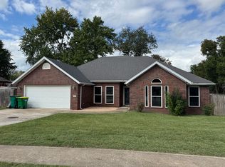 312 Ridgedale Dr, Farmington, AR 72730