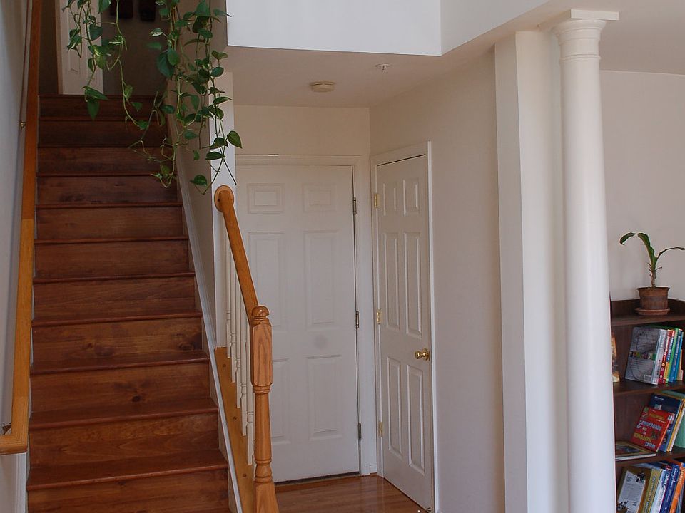 1st image of 28 Shady Elm Mews