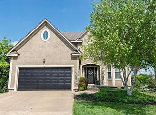 5731 Payne St, Shawnee, KS 66226